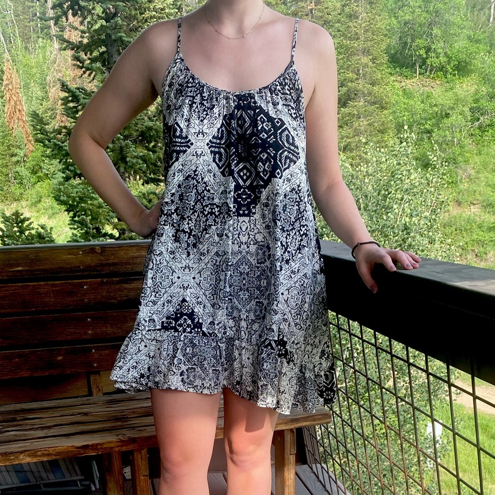 Flowy paisley print cocktail dress